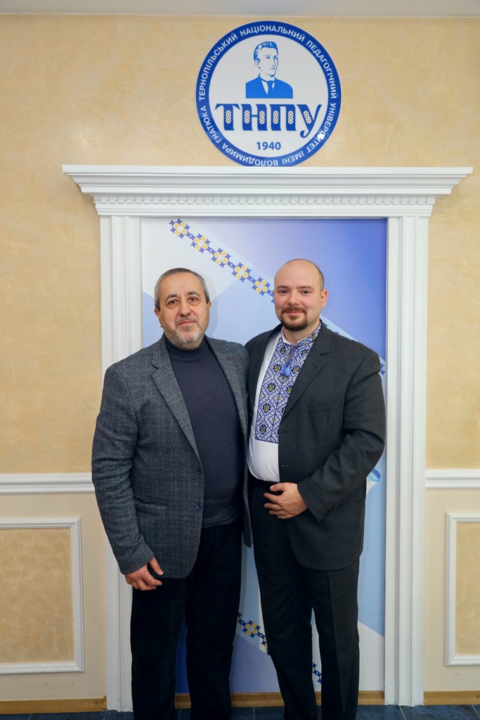 Доктор філософії Богдан Баран з головою разової спеціалізованої вченої ради Зуляком І. С.